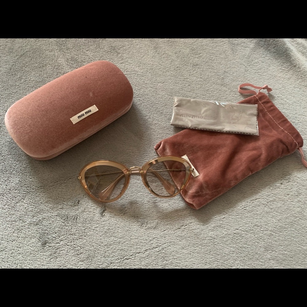 MIU MIU Sunglasses